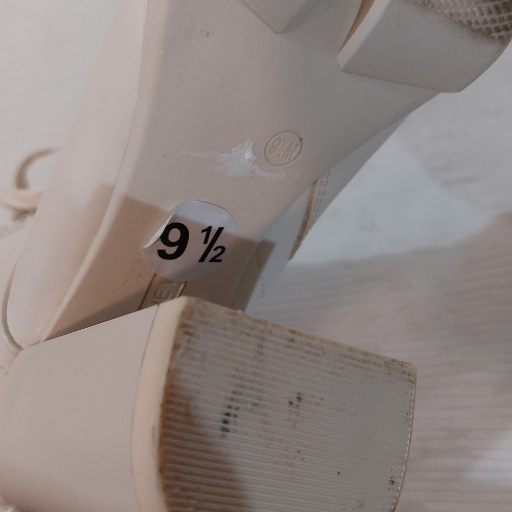 Cream Nine West Heeled Boots Size 9.5 - Picture 9 of 11
